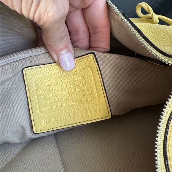 Coach, genuine, leather Crossbody shoulder clutch - Picture 10 of 10